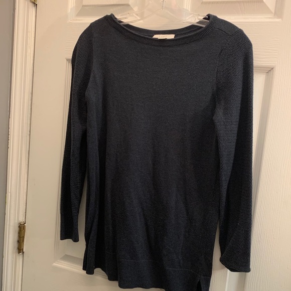LOFT Tops - Heather Gray Stitched Sleeve Tunic Sweater